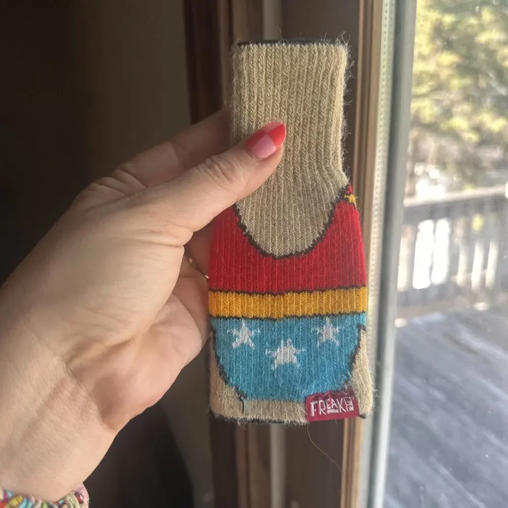 NWOT Freaker DC Comics Wonder Woman Bottle Cover / Insulator Great Gift